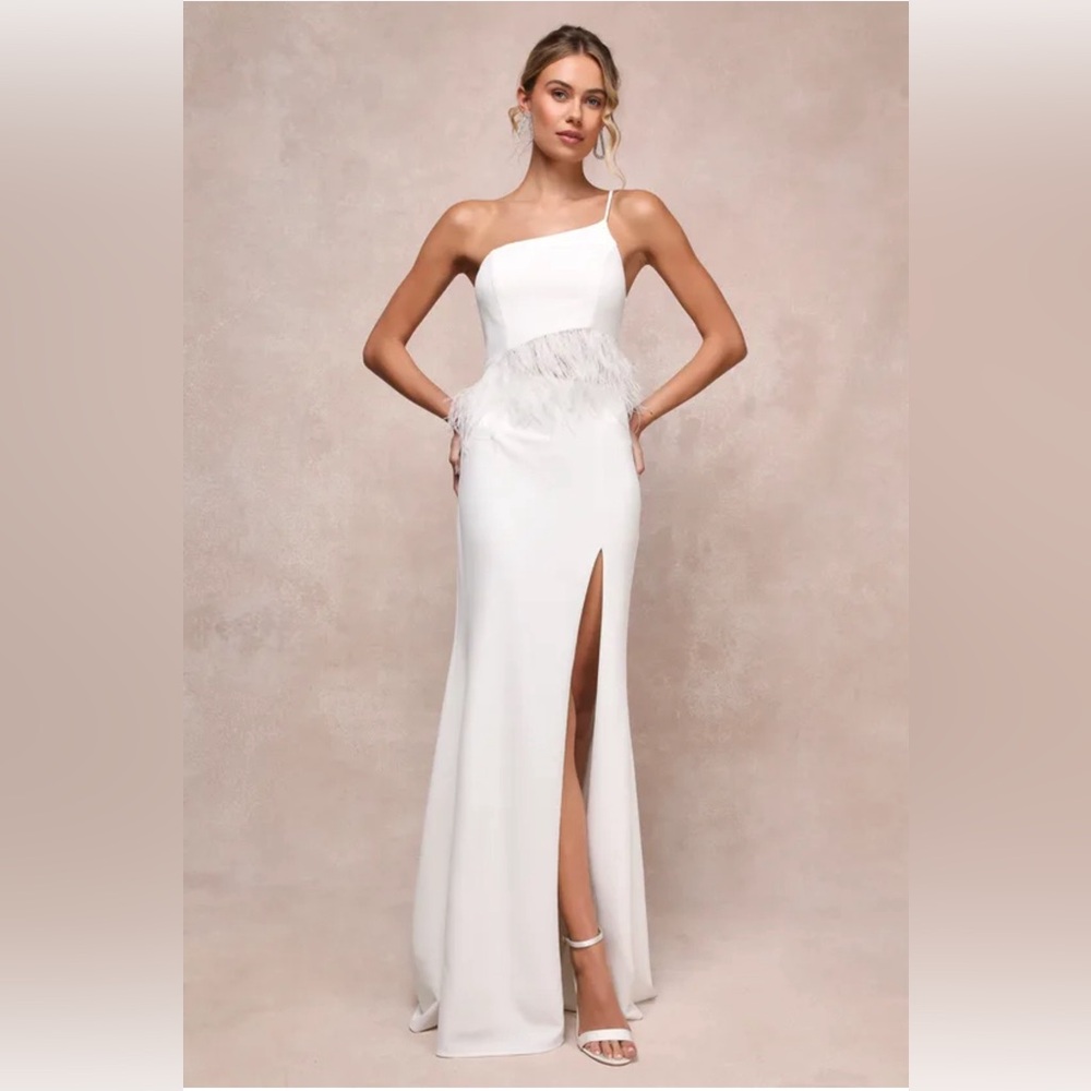 Brand New with Tags Lulu’s White Feather One Shoulder Cutout Dress